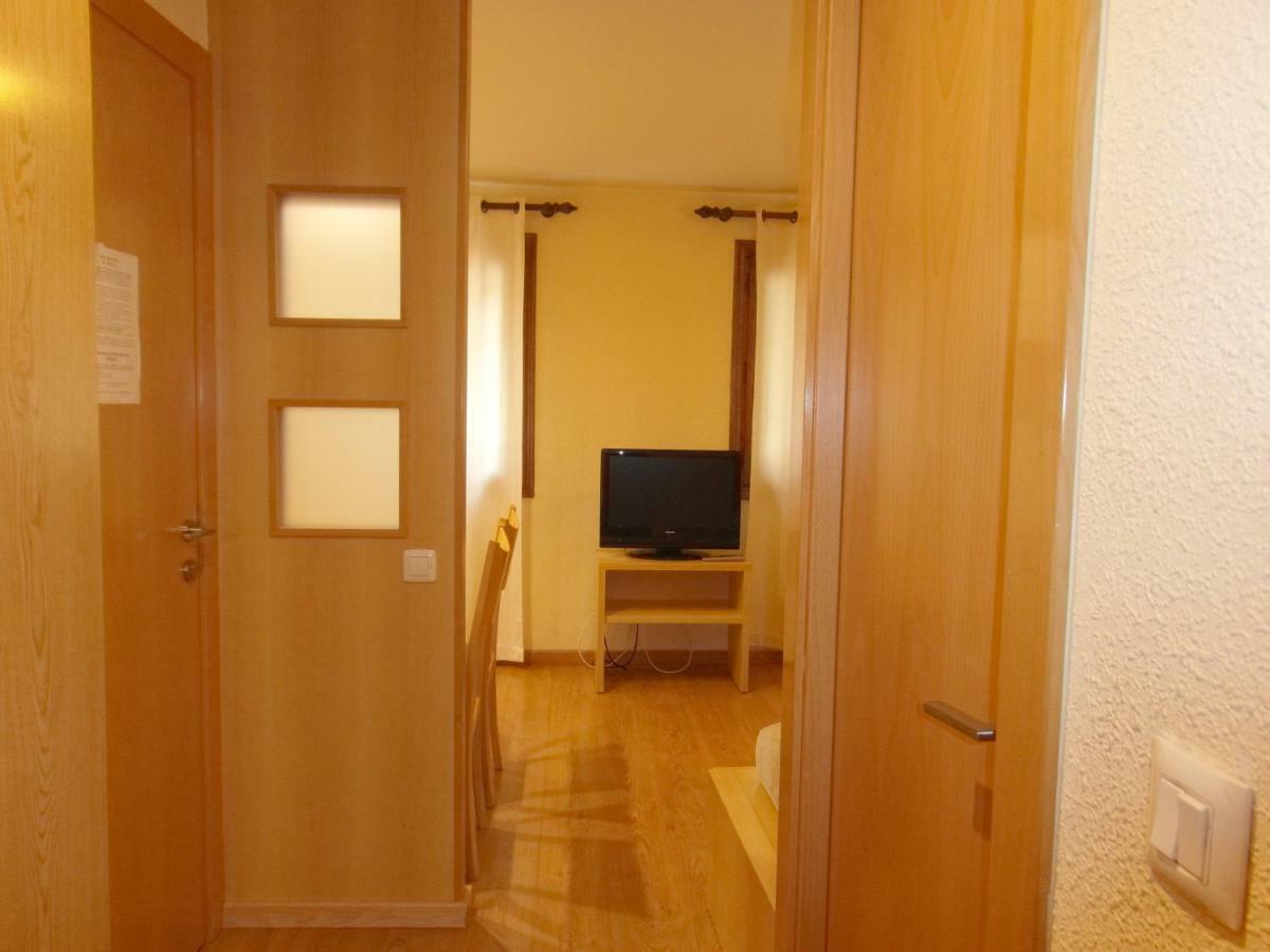 B06 - Mayor 22, 1º - Villmor Appartement Benasque Buitenkant foto